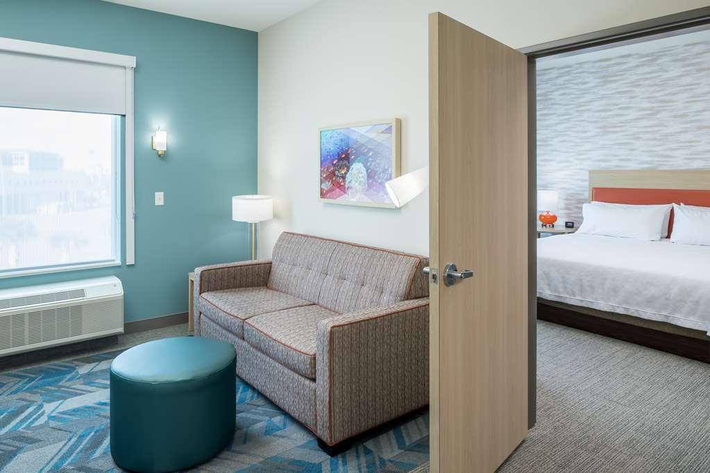 Home2 Suites By Hilton Cape Canaveral Cruise Port Rum bild