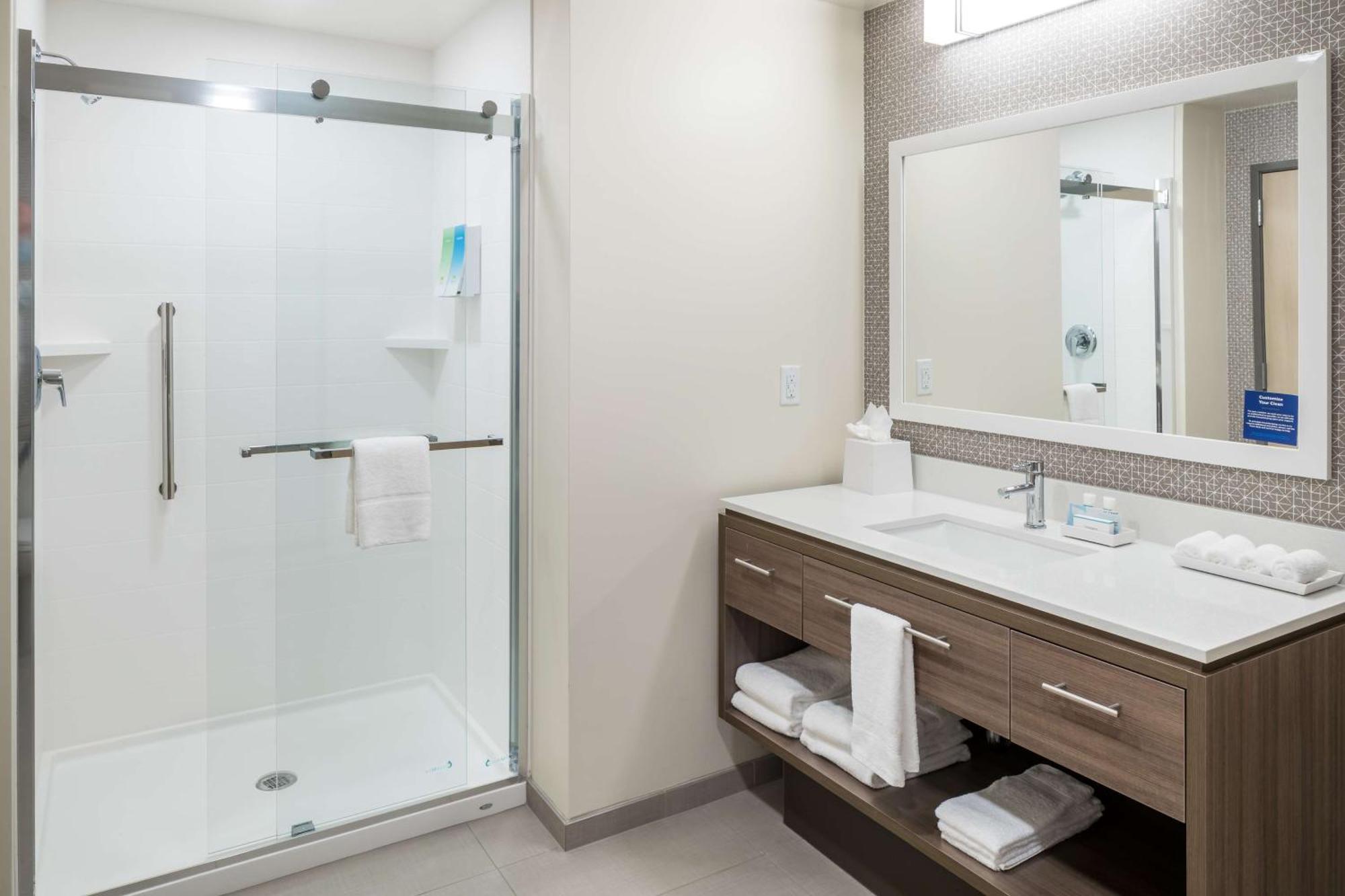Home2 Suites By Hilton Cape Canaveral Cruise Port Exteriör bild