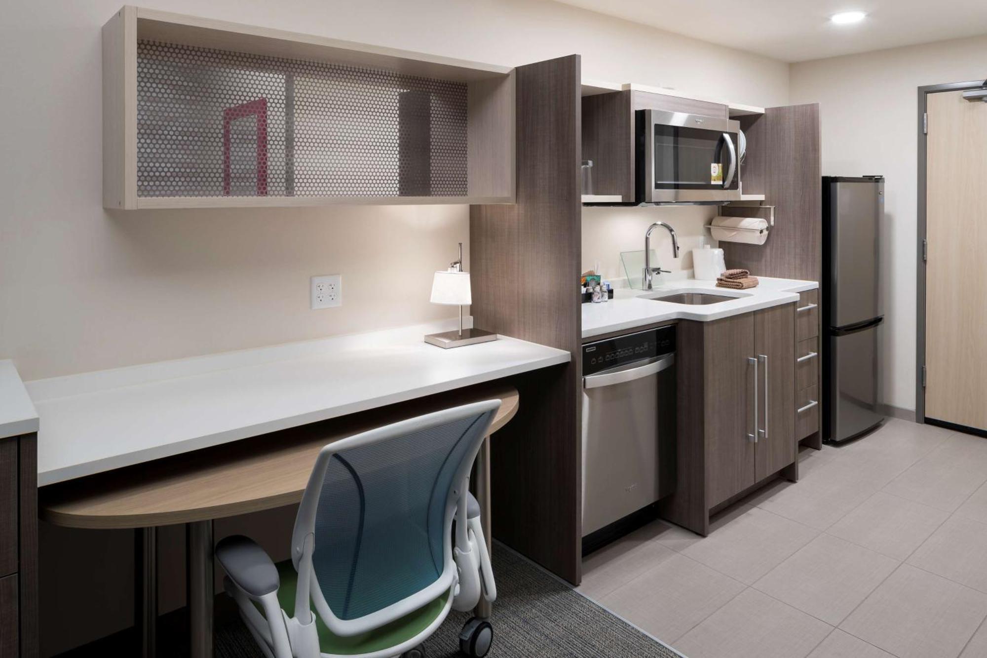 Home2 Suites By Hilton Cape Canaveral Cruise Port Exteriör bild