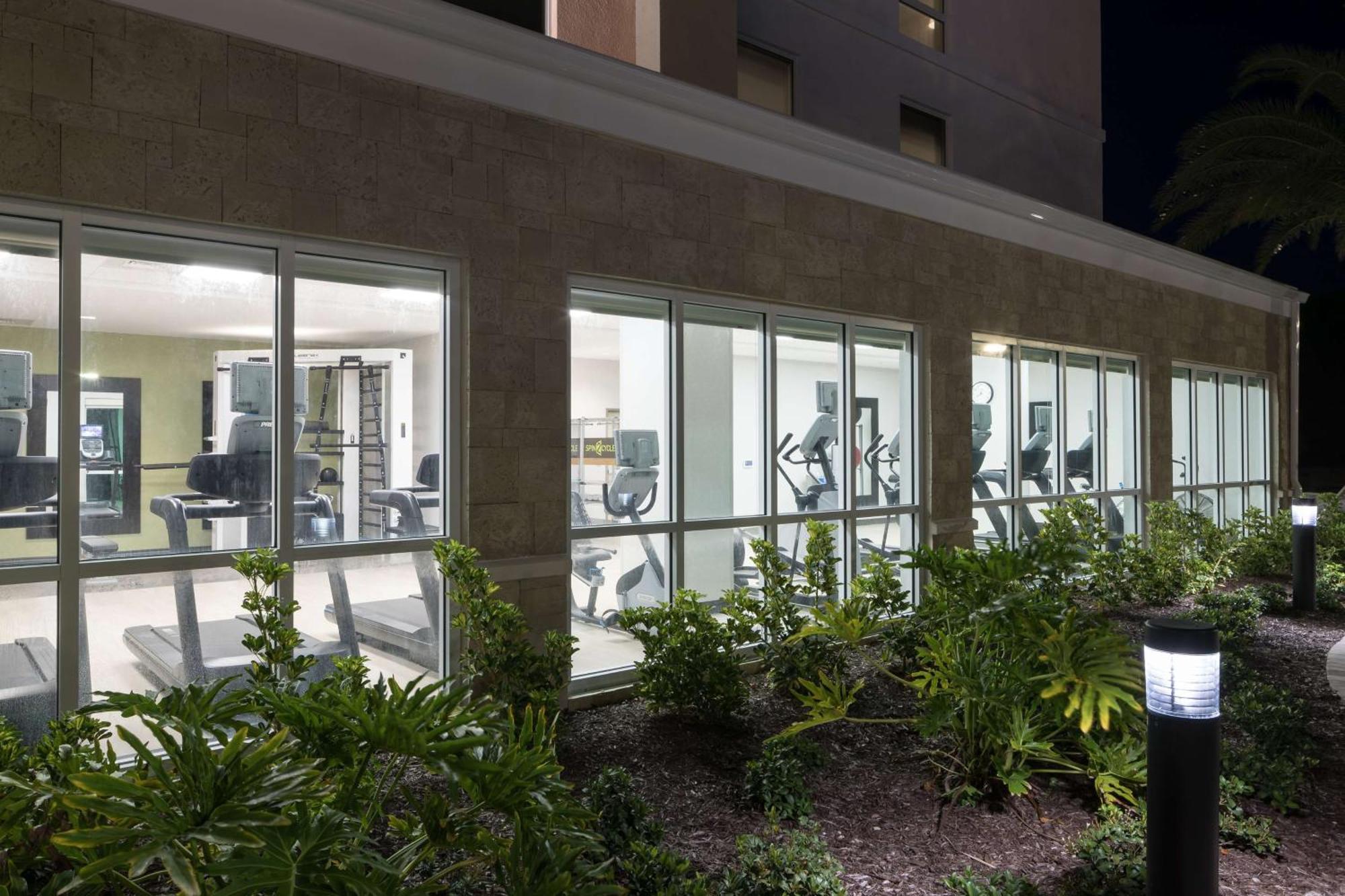 Home2 Suites By Hilton Cape Canaveral Cruise Port Exteriör bild