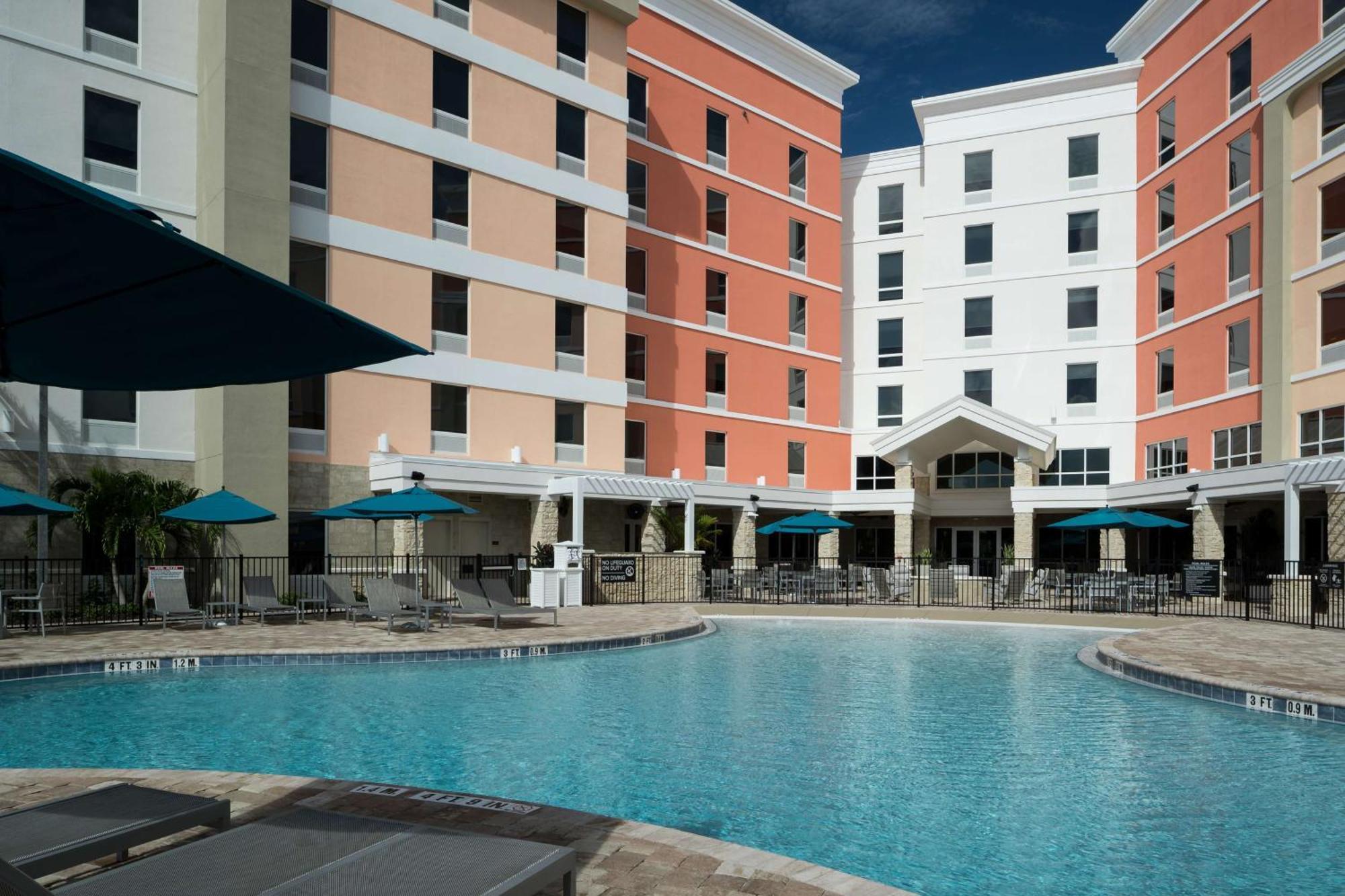 Home2 Suites By Hilton Cape Canaveral Cruise Port Exteriör bild