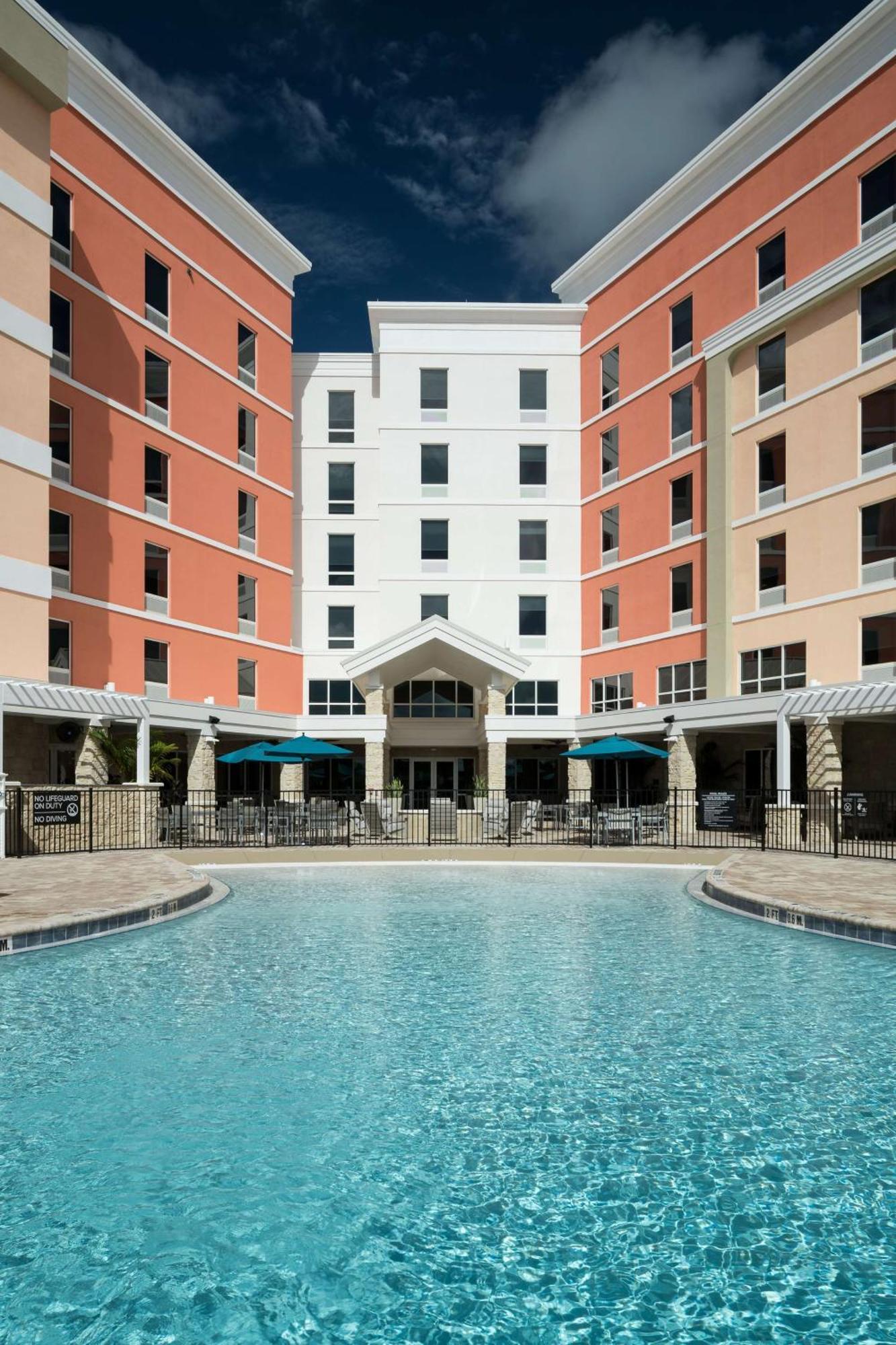 Home2 Suites By Hilton Cape Canaveral Cruise Port Exteriör bild