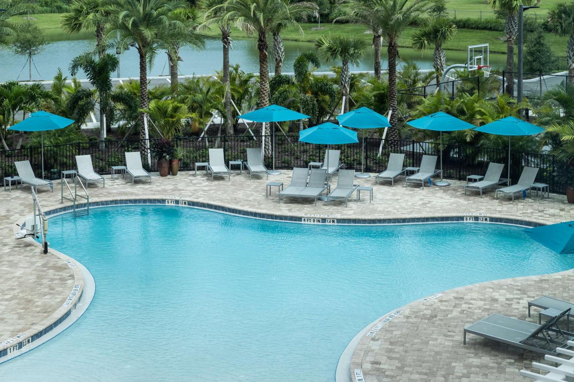 Home2 Suites By Hilton Cape Canaveral Cruise Port Exteriör bild